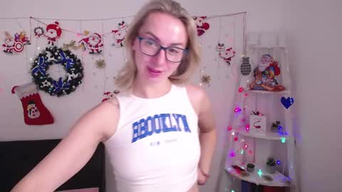 Snapshot of vasilisasii chatting on 12.28.24 Vasilisa online show from 12.28.24