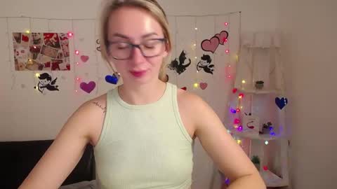 Snapshot of vasilisasii chatting on 01.17.25 Vasilisa online show from 01.17.25