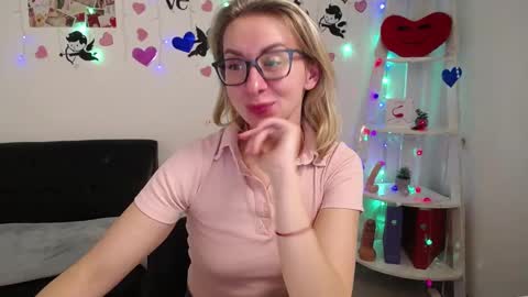 Snapshot of vasilisasii chatting on 02.05.25 Vasilisa online show from 02.05.25