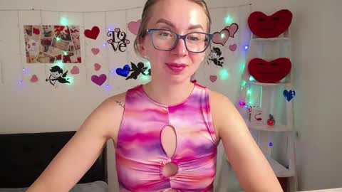 Snapshot of vasilisasii chatting on 02.15.25 Vasilisa online show from 02.15.25