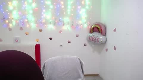 Snapshot of vasilisasii chatting on 10.13.25 Vasilisa online show from 10.13.25