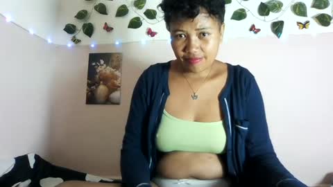 Vayannah online show from 06.12.26