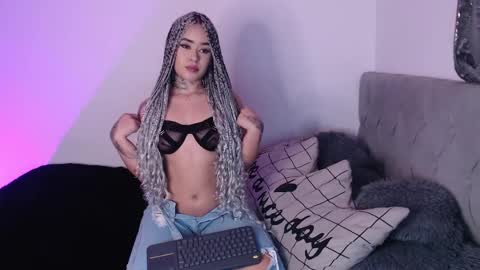 Vayolett Bass online show from 02.23.25