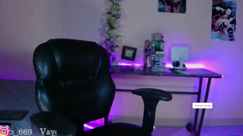 Vayolett online show from 01.15.25