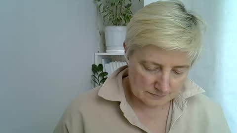 Snapshot of vea_motty chatting on 04.23.26 vea_motty online show from 04.23.26