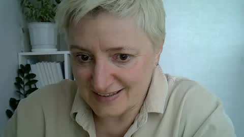 Snapshot of vea_motty chatting on 05.30.26 vea_motty online show from 05.30.26