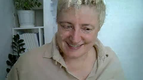 Snapshot of vea_motty chatting on 06.04.26 vea_motty online show from 06.04.26