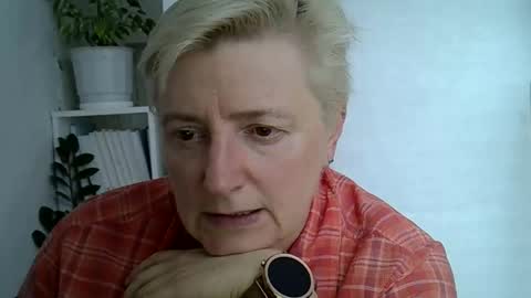 Snapshot of vea_motty chatting on 06.09.26 vea_motty online show from 06.09.26