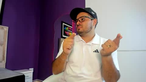 Snapshot of veci_and chatting on 02.05.26 veci_and online show from 02.05.26