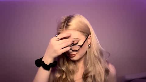 Monika online show from 11.29.25