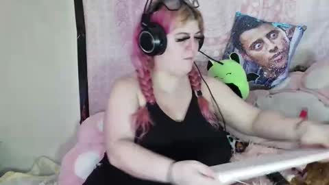 Veronica Lehane online show from 01.04.25