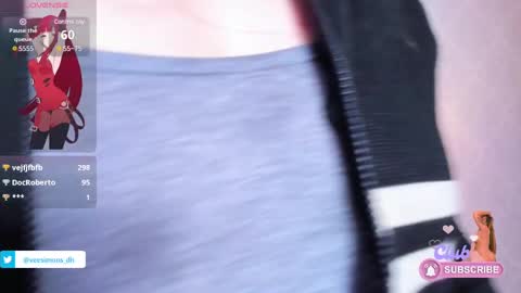 Snapshot of veesimons_dh chatting on 03.08.25 Vee Simons online show from 03.08.25