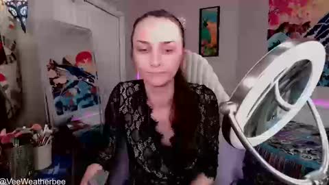 Snapshot of veeweatherbee chatting on 03.11.26 Violet Weatherbee online show from 03.11.26