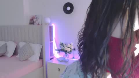 VeliaSai online show from 06.04.26