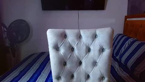 velk_hot1 online show from 04.14.26