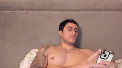 Snapshot of velkoz7 chatting on 02.11.26 Emm online show from 02.11.26