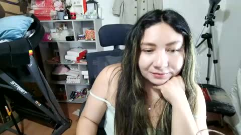 Snapshot of vellarossa chatting on 07.11.26 Im VelaI will be Christmas and New Year with my family December 22 to January 13 I will miss you guys. online show from 07.11.26