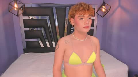 Snapshot of veluniliore chatting on 04.23.26 Veluni online show from 04.23.26