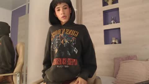 Snapshot of velvet_an chatting on 04.15.26 An online show from 04.15.26