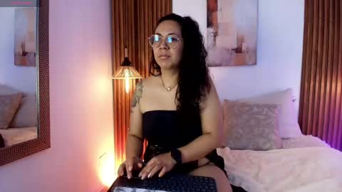 Emma Curly online show from 04.23.26