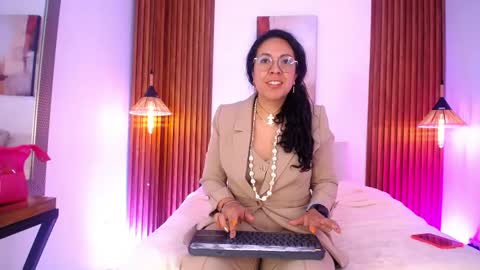 Emma Curly online show from 04.27.26