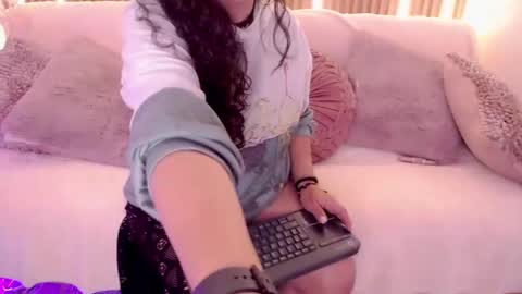 Emma Curly online show from 05.08.26