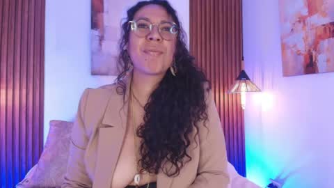 Emma Curly online show from 05.11.26