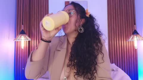 Emma Curly online show from 05.11.26