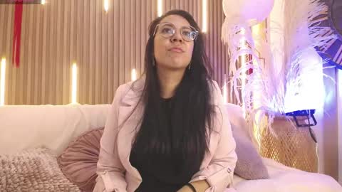 Emma Curly online show from 05.20.26