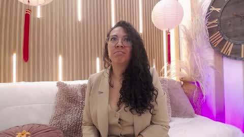 Emma Curly online show from 05.28.26