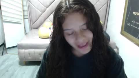 velvet_moon_v online show from 12.15.25