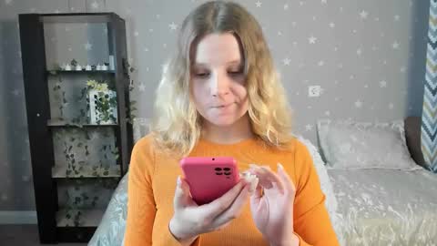 velvet_peach_ online show from 12.21.25