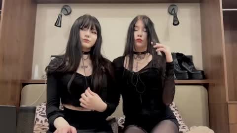 Snapshot of velvet_rose12 chatting on 02.01.26 velvet_rose12 online show from 02.01.26