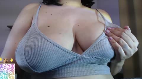 Snapshot of velvetcrystal chatting on 06.06.26 Crystal PVT OPEN online show from 06.06.26