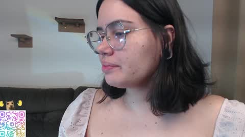 Snapshot of velvetcrystal chatting on 06.08.26 Crystal PVT OPEN online show from 06.08.26