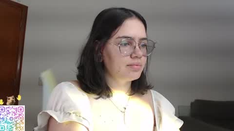Snapshot of velvetcrystal chatting on 06.26.26 Crystal PVT OPEN online show from 06.26.26