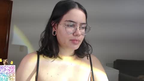 Snapshot of velvetcrystal chatting on 07.01.26 Crystal PVT OPEN online show from 07.01.26