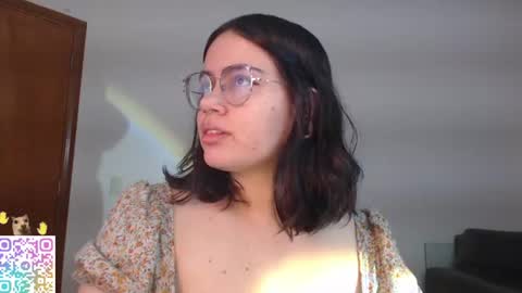 Snapshot of velvetcrystal chatting on 07.16.26 Crystal PVT OPEN online show from 07.16.26