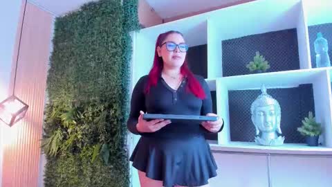 velvetscarlett online show from 02.26.26