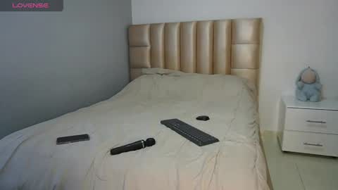 velvet online show from 04.16.26