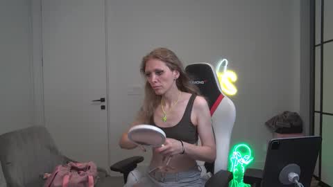 VelvetTGirl online show from 03.09.26