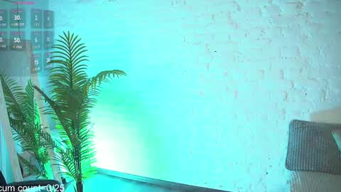 Snapshot of velvetvalkyries chatting on 02.05.25 CLEOshort hair TIna long hair online show from 02.05.25