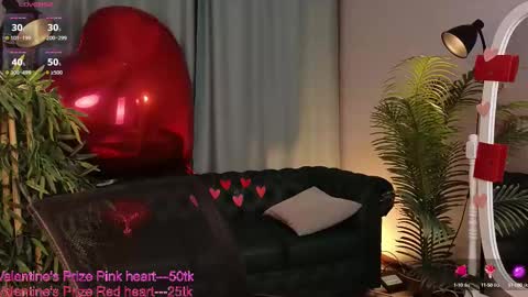 Snapshot of velvetvalkyries chatting on 02.15.25 CLEOshort hair TIna long hair online show from 02.15.25