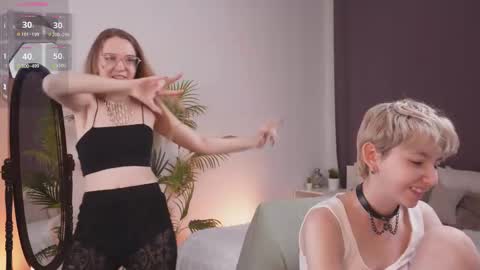 Snapshot of velvetvalkyries chatting on 02.23.25 CLEOshort hair TIna long hair online show from 02.23.25