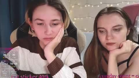 Snapshot of velvetvalkyries chatting on 09.24.25 CLEOshort hair TIna long hair online show from 09.24.25