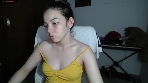 Snapshot of venelope1 chatting on 03.11.25 Venelope 3 online show from 03.11.25