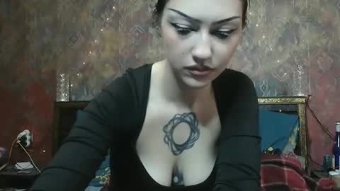 Snapshot of venera_goddess chatting on 11.06.25 Naly online show from 11.06.25