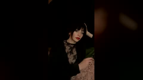 Snapshot of venom_goddess chatting on 04.23.26 venom_goddess online show from 04.23.26