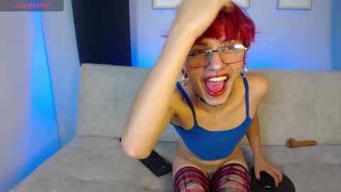 Snapshot of venus_999_ chatting on 05.14.26 venus_999_ online show from 05.14.26