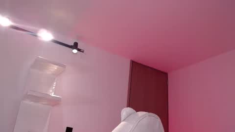 venus_art11 online show from 02.15.25